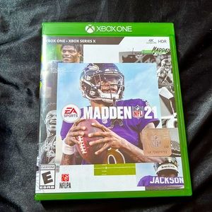xbox one madden 21/ played a couple times, no problems or scratches.